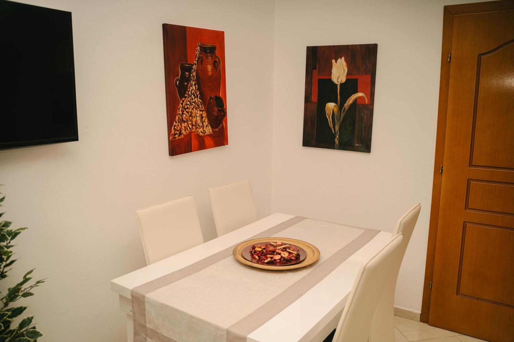 Peaceful Villa In New Bazaar Тирана Екстер'єр фото
