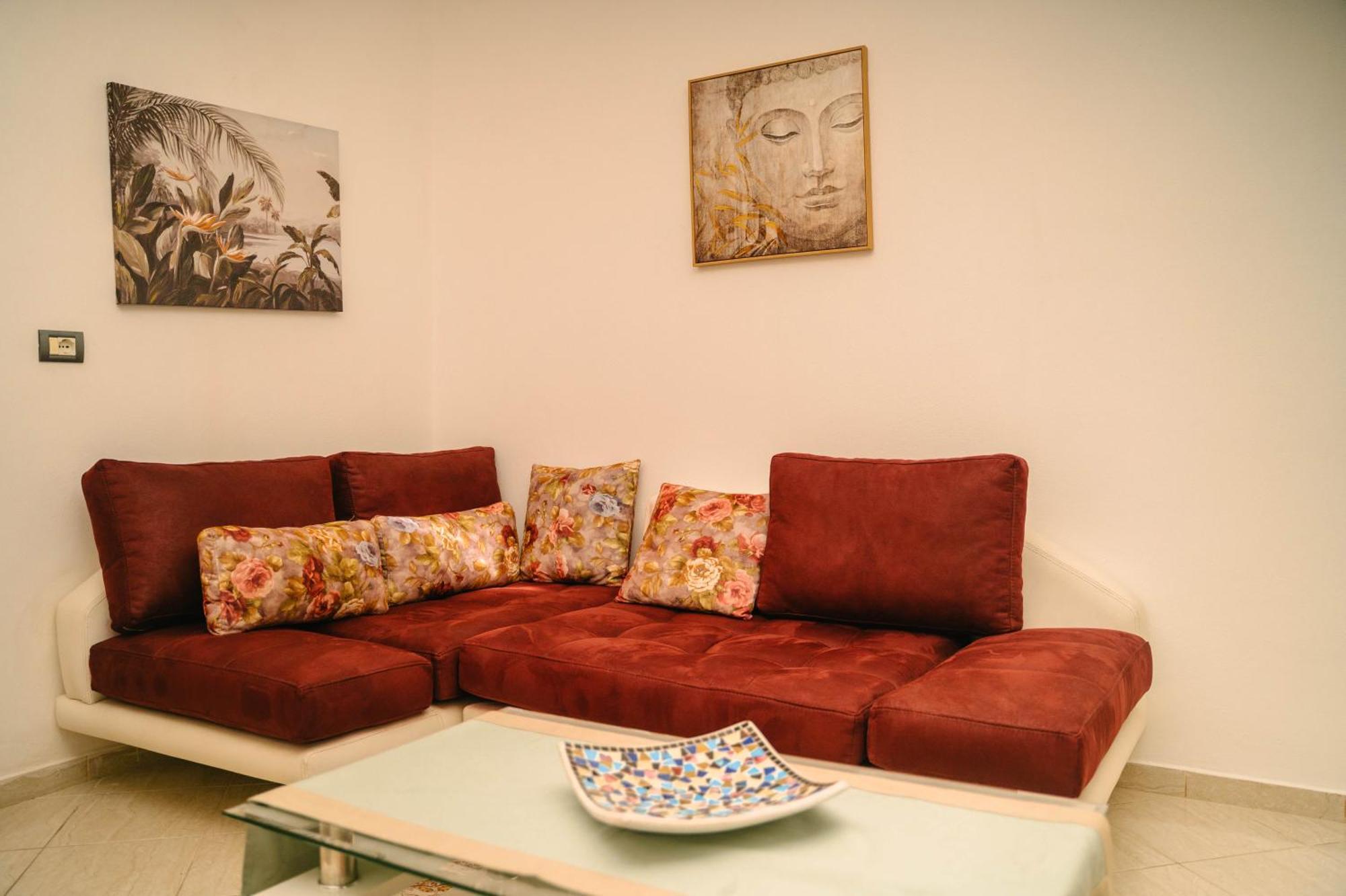 Peaceful Villa In New Bazaar Тирана Екстер'єр фото