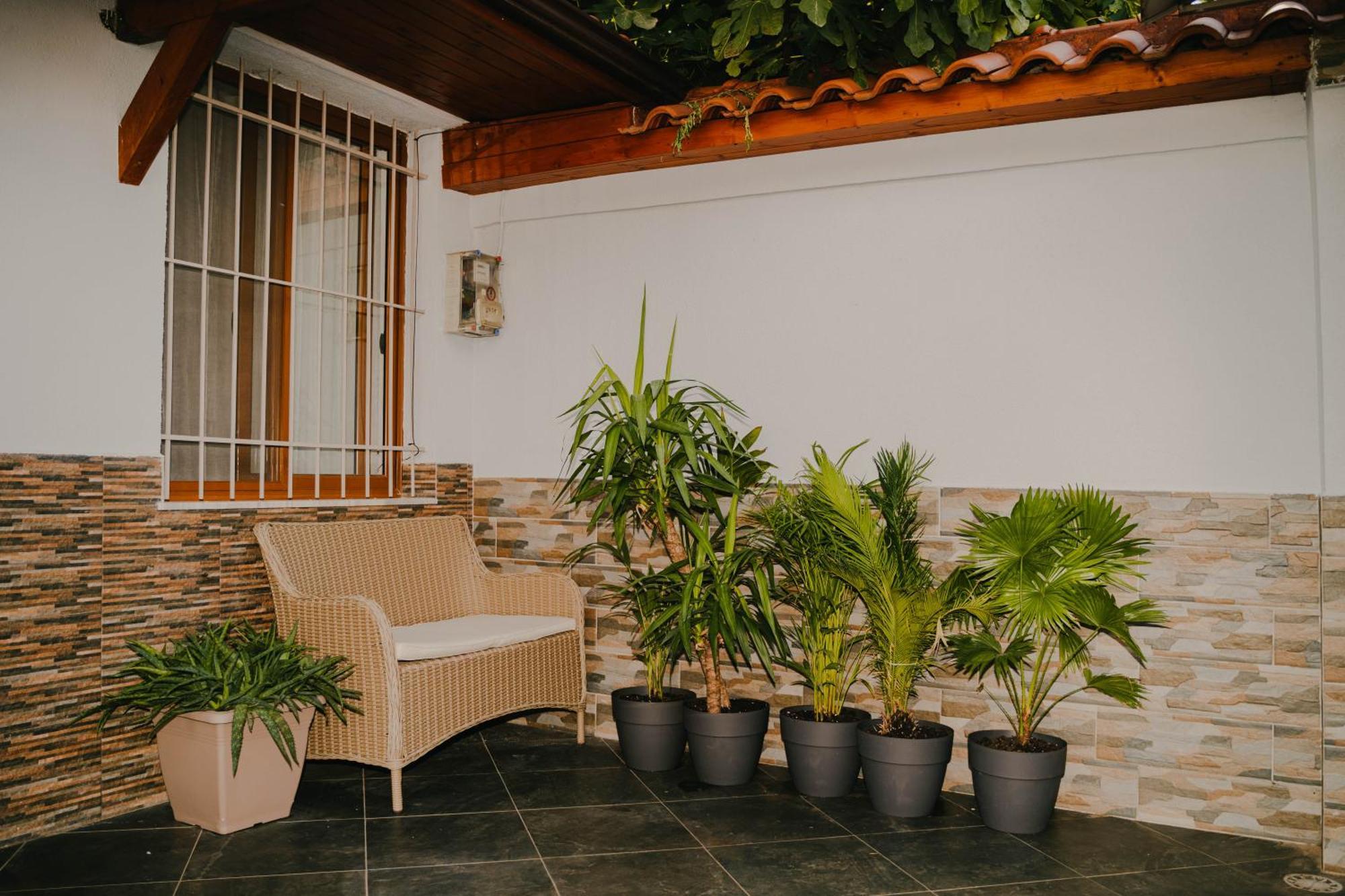 Peaceful Villa In New Bazaar Тирана Екстер'єр фото